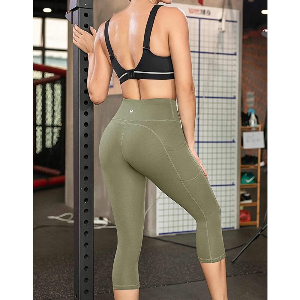 Capri Yoga Pants